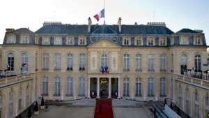 francia verso la crisi istituzionale